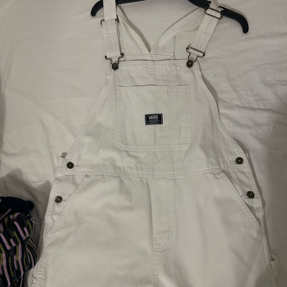 Vans White Denim Overalls/Romper shorts
*NWOT*
